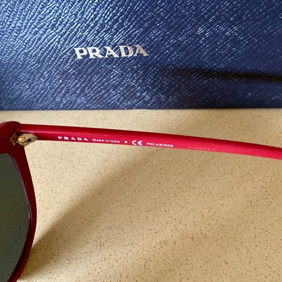 PRADA Catwalk Cat Eye Red Sunglasses Retro Vintage - Picture 4 of 7
